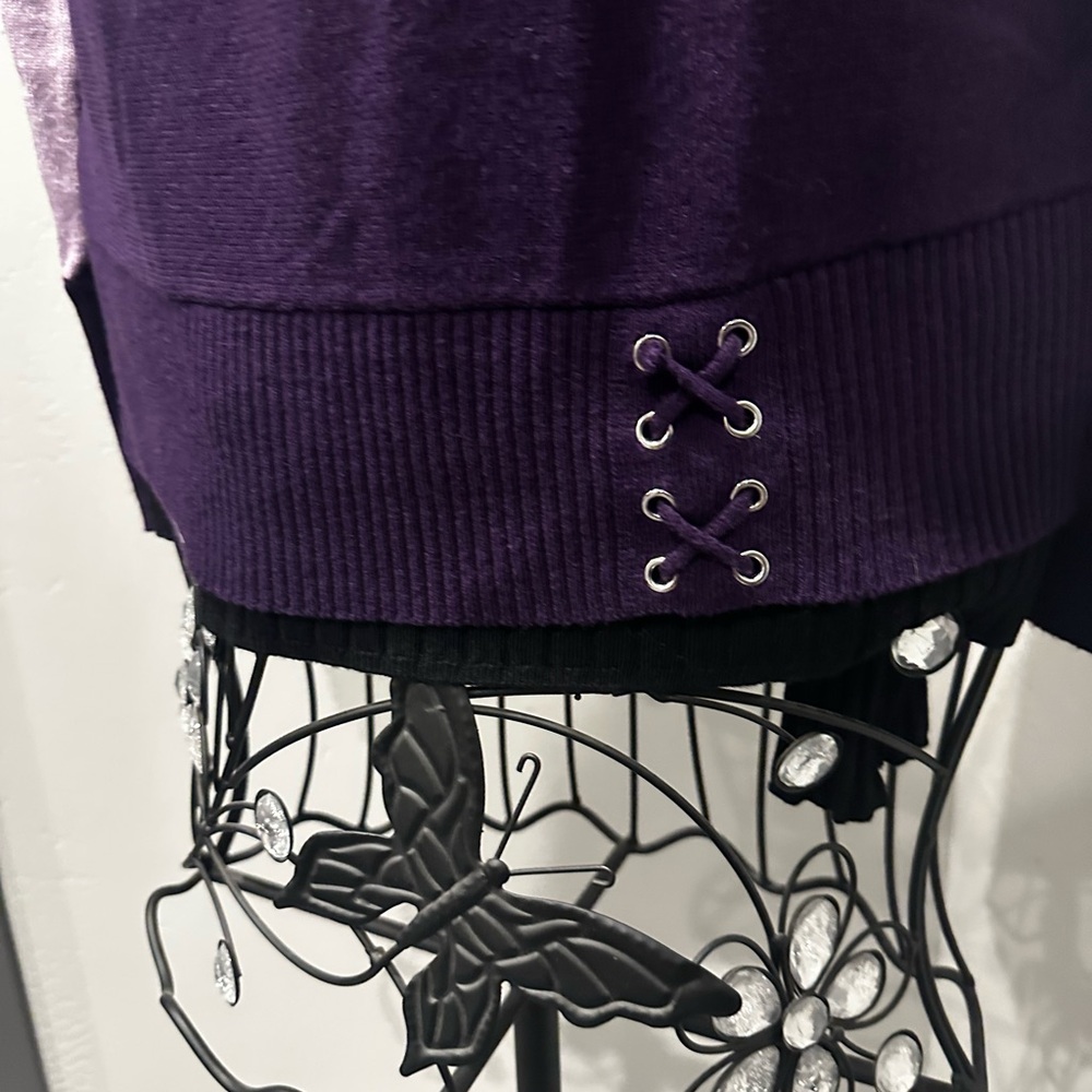 Sweater - Picture 3 of 5